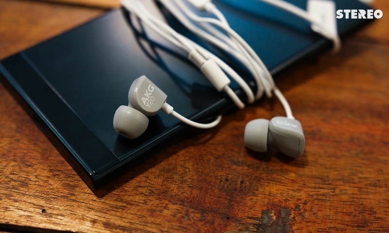 Đánh giá AKG Y20: đúng kiểu tai nghe smartphone