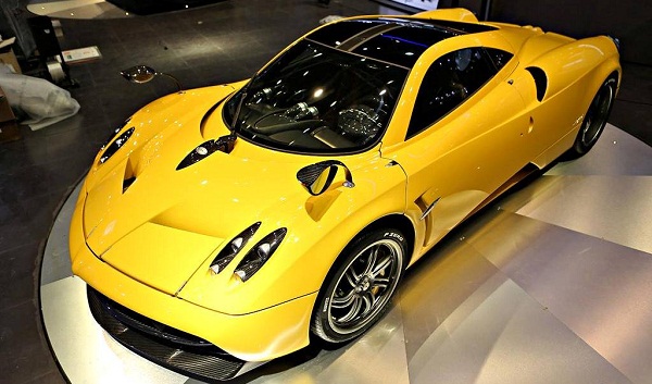 Trọn bộ sưu tập loa Ý trên chiếc xe nhanh nhất thế giới
