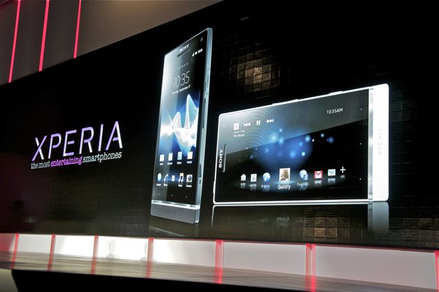 Thua lỗ kéo dài, Sony cân nhắc bán mảng điện thoại và TV