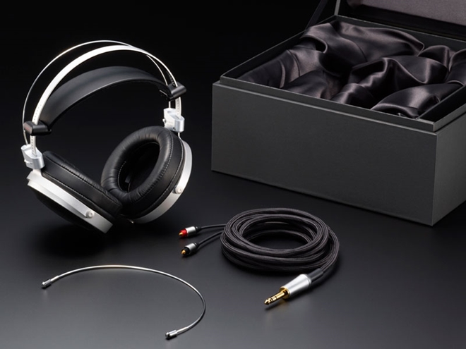 Pioneer giới thiệu tai nghe đầu bảng SE-Master1