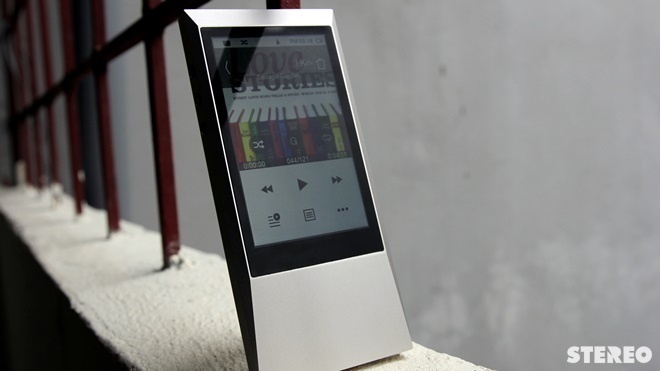 Máy nghe nhạc Astell&Kern AK Jr: lựa chọn khác với iPhone 6+