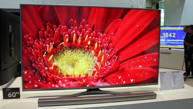 Samsung ra mắt SmartTV JU6800: vừa 4K, vừa chấm lượng tử