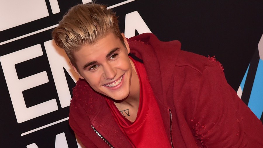 Vượt mặt Taylor Swift, Justin Bieber thắng lớn tại MTV EMAs 2015