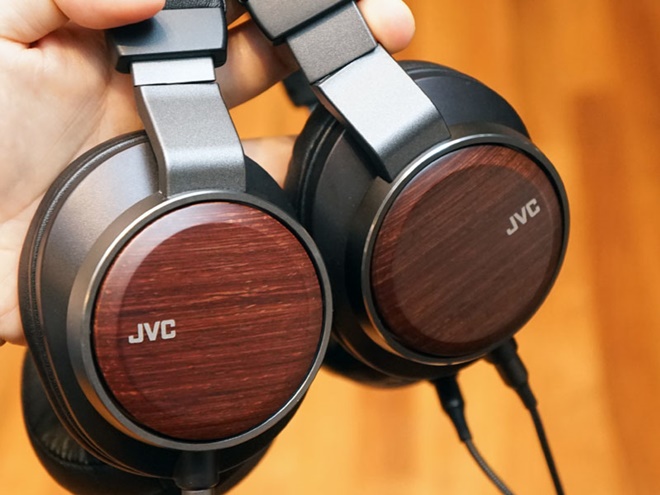 JVC ra mắt HA-SW01 và HA-SW02, tai nghe fullsize màng gỗ siêu mỏng