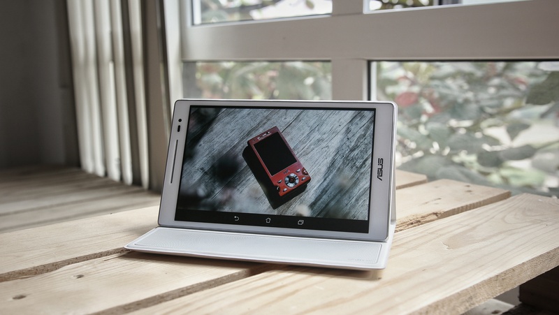 Asus Zenpad 8.0 và Audio Cover: Tablet thời trang, phụ kiện độc đáo