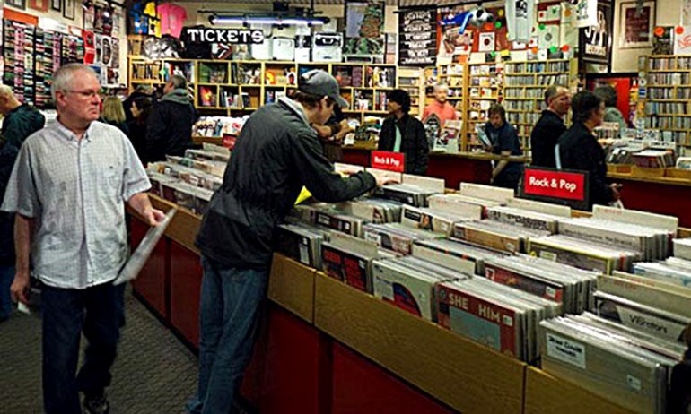 Nghe nhạc online phát triển giúp tăng doanh số… đĩa CD và đĩa nhựa