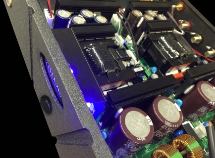 Legacy Audio giới thiệu dòng ampli “phổ thông” Powerbloc2