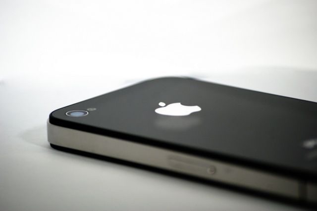 Những mẹo siêu đơn giản để sạc iPhone nhanh hơn