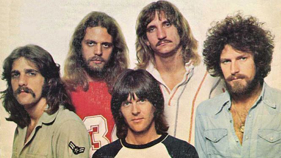 Nghẹn ngào với lời cuối của The Eagles dành cho Glenn Frey
