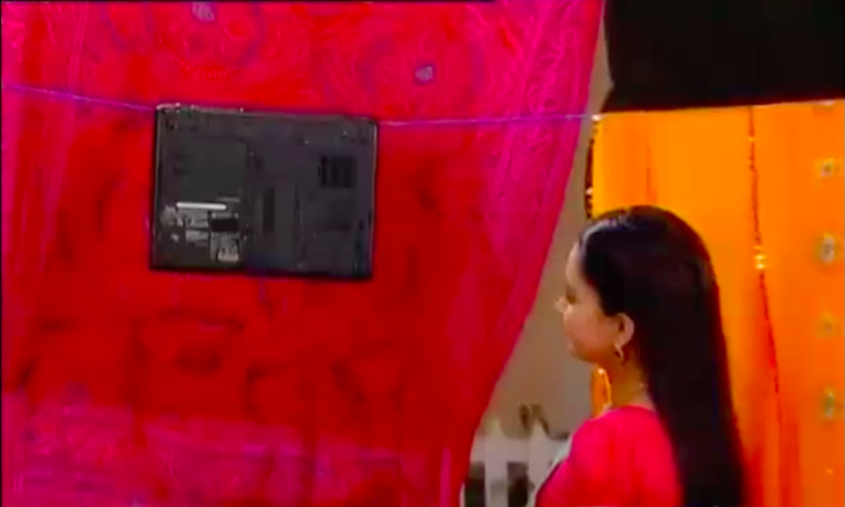 Sốc vì cách “rửa” laptop trong phim Ấn Độ