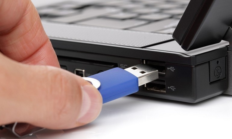 Việt Nam chế tạo thành công USB không thể dính virus