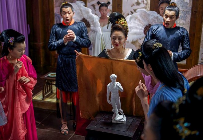 “Vỡ bụng” với các cảnh hài của phim nghèo nhất Hoa ngữ