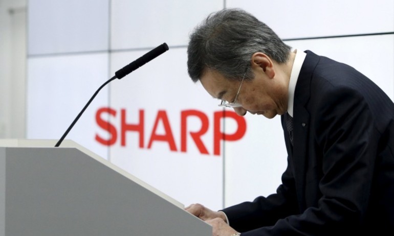 Sharp “bán mình” cho Foxconn với giá 6,2 tỷ USD, mặc chính phủ níu giữ