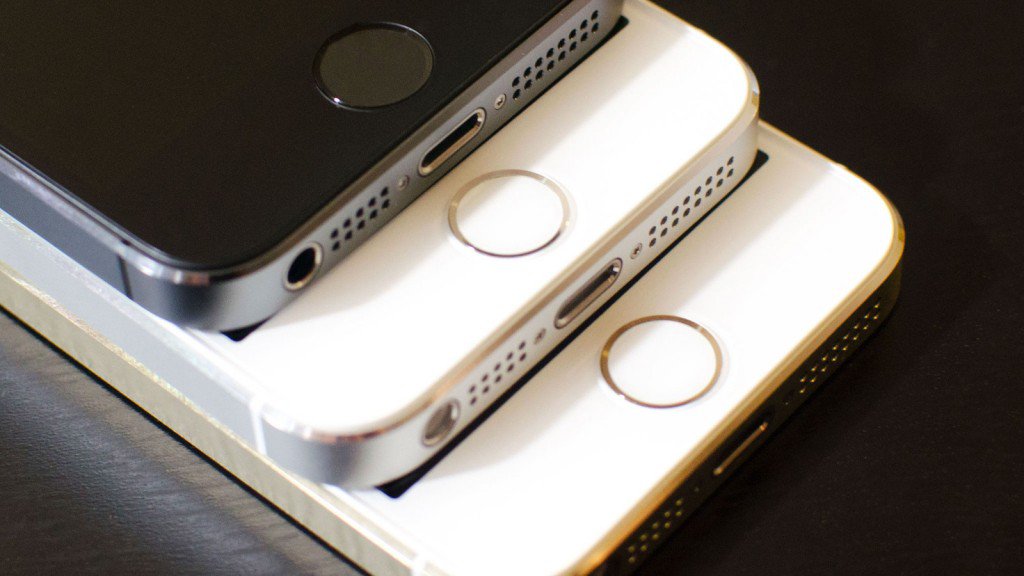 iPhone 5S sớm giảm giá còn 5-8 triệu, lối đi nào cho đối thủ?