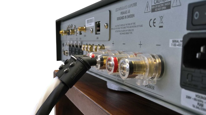 Giắc bắp chuối In-akustik BFA-103: giải pháp lý tưởng cho phòng nghe hẹp