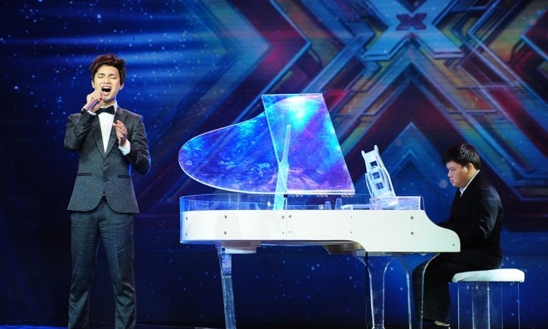 Giám khảo X Factor lặng người nghe Tuấn Phương hát “Mẹ tôi”