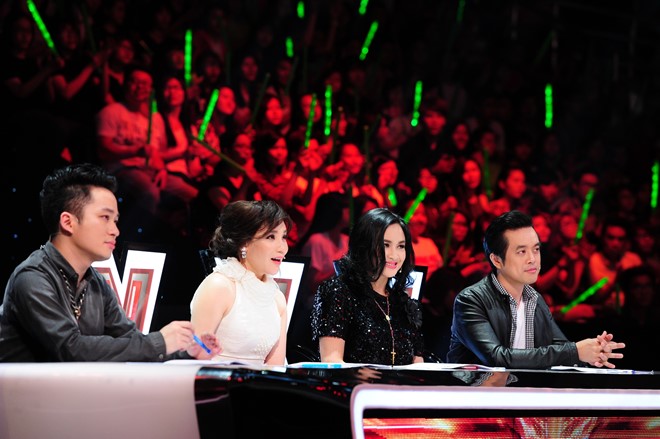 Giám khảo X Factor lặng người nghe Tuấn Phương hát “Mẹ tôi”