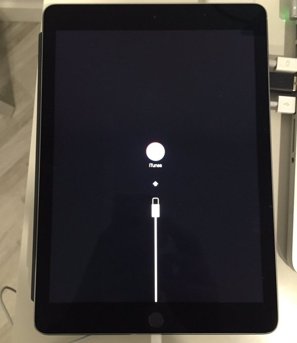 Cập nhật iOS 9.3.2 lại làm iPad Pro hóa cục gạch