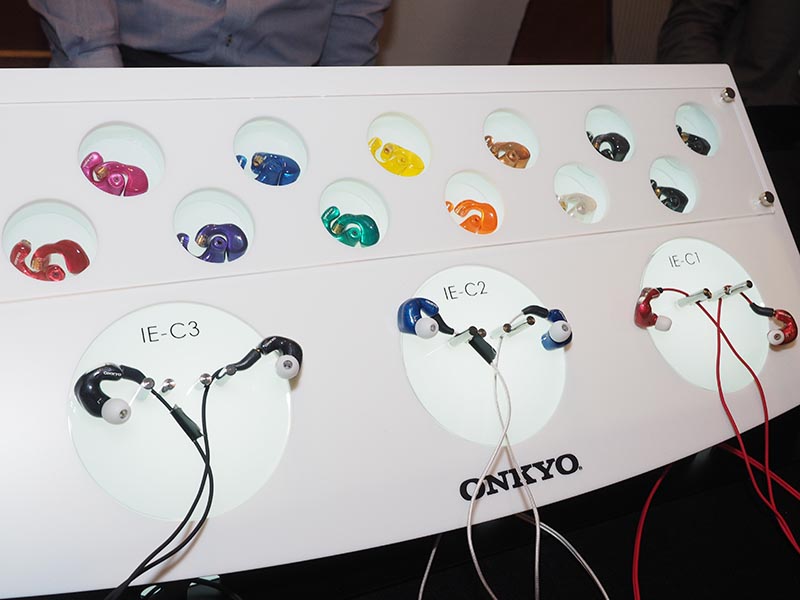 Onkyo chính thức gia nhập thị trường Custom IEM: 5 driver, in 3D, 12 màu sắc