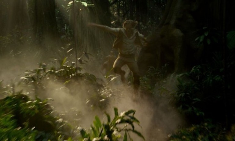 Rùng mình cuộc chiến dữ dội của Tarzan với bầy vượn khổng lồ