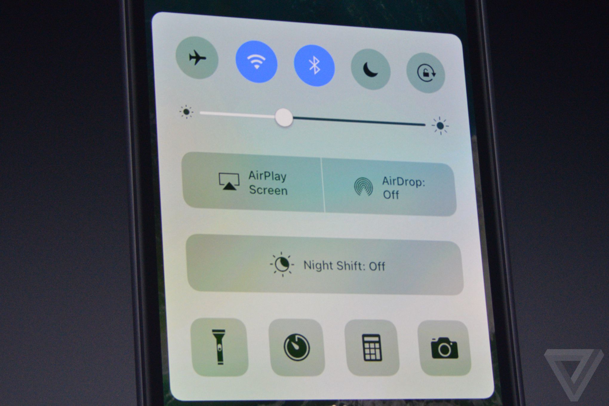 iOS 10 ra mắt: Quá nhiều cải tiến về giao diện và tính năng