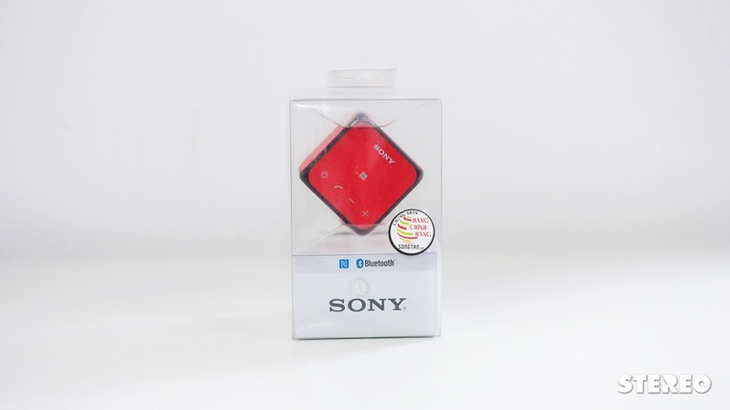 Mở hộp loa di động Sony SRS X11: Nhỏ mà có võ!