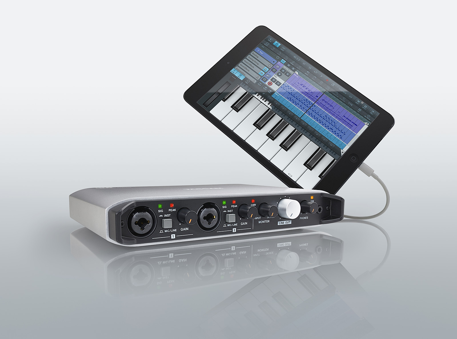 Tascam ra mắt iXR – audio interface chất lượng cao dành cho iOS
