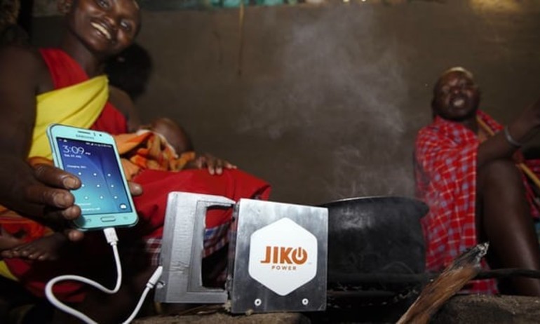 Đốt nóng Jiko Power là có thể sạc đầy smartphone