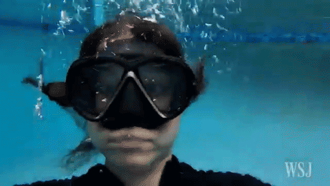 “Lặn” dưới 3 mét nước trong 2 giờ, iPhone 7 còn sống không?