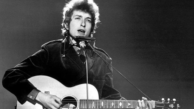 Bob Dylan trở thành nhạc sĩ đầu tiên giành giải… Nobel Văn học