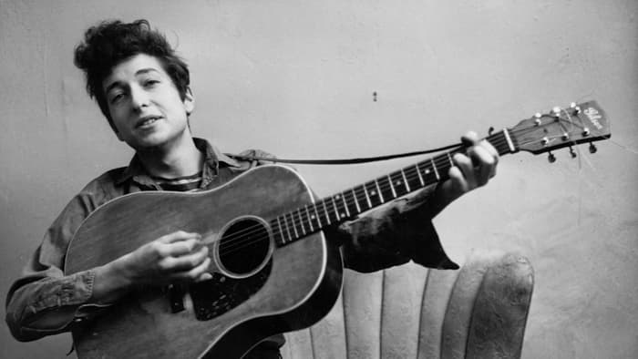 Bob Dylan trở thành nhạc sĩ đầu tiên giành giải… Nobel Văn học