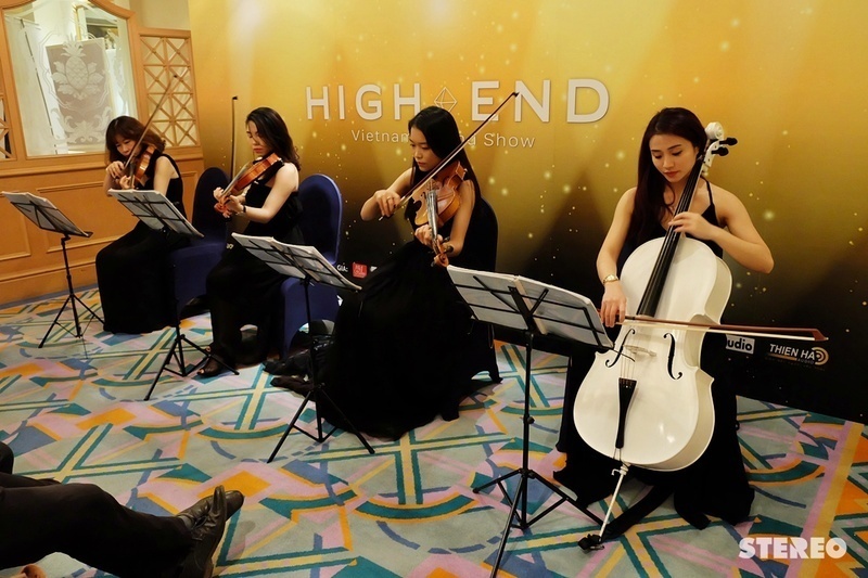 Khai mạc Vietnam Hi-end Show 2016: nơi tụ họp của thú chơi hàng cao cấp