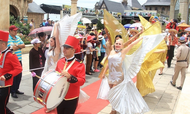 Đi ngay kẻo trễ, Carnival rực rỡ sắc màu mừng Tết 2017 chưa từng có tại Bà Nà Hills