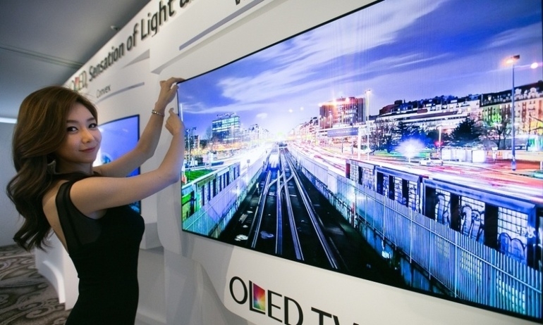 Chiêm ngưỡng sự dẻo dai của chiếc TV OLED 4K siêu cấp mới từ LG