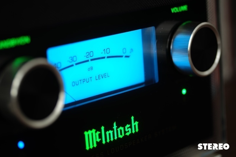 Nghe nhạc Hi-Res trên loa không dây hi-end McIntosh RS100