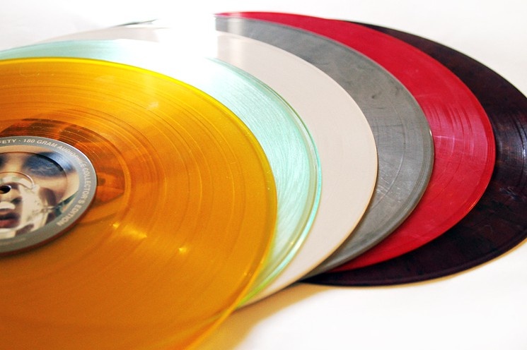 Doanh thu từ đĩa vinyl tiếp tục tăng trưởng 66% trong năm qua