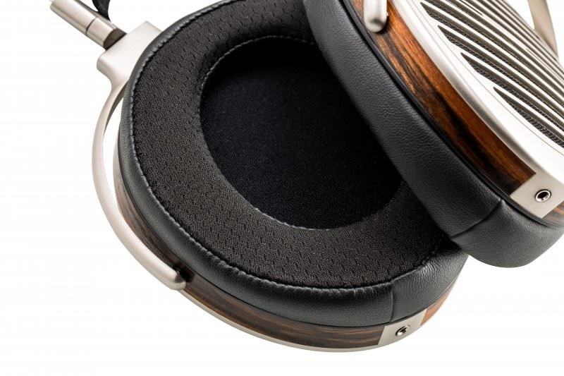 HiFiMan giới thiệu tai nghe từ phẳng Susvara 136 triệu đồng