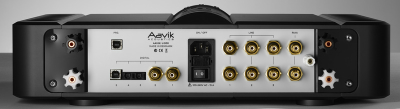 Ampli tích hợp ultra hi-end Aavik U-300: xứng danh dòng dõi Raidho Acoustics