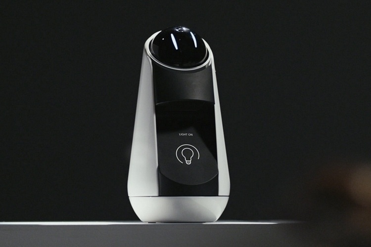 Sony ra mắt loa thông minh dạng robot Xperia Hello