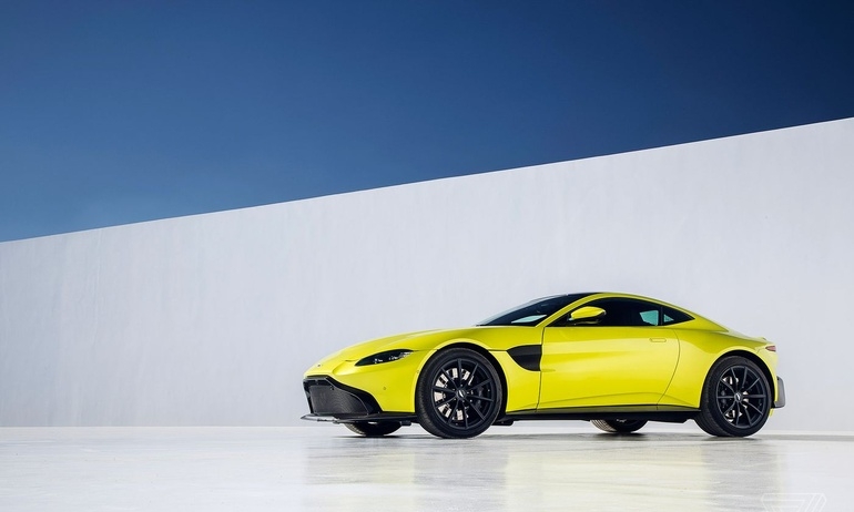 Aston Martin ra mắt phiên bản 2018 của dòng xe Vantage