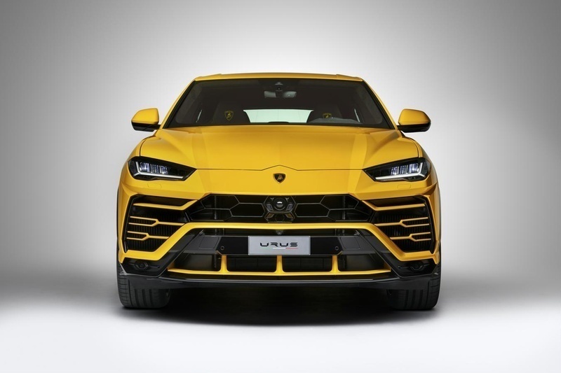 Lamborghini Urus: thành viên mới nhất của dòng xe SUV nhà Lamborghini