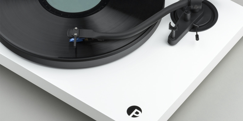 Pro-Ject giới thiệu mâm đĩa than Debut III S Audiophile cùng mẫu logo mới