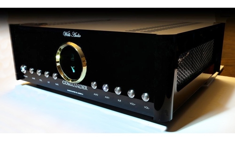 Wells Audio phát hành pre-amp đèn Commander với 2 phiên bản khác nhau