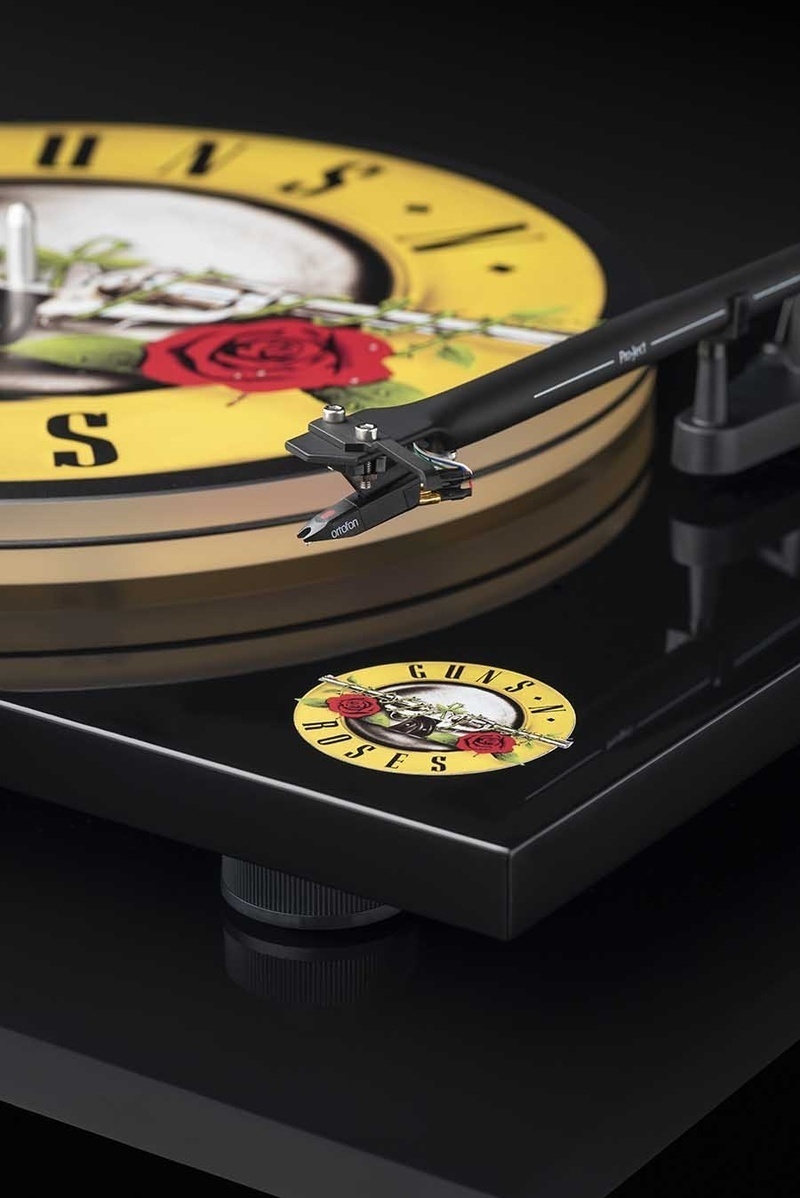 Pro-Ject giới thiệu mâm đĩa than Guns N' Roses