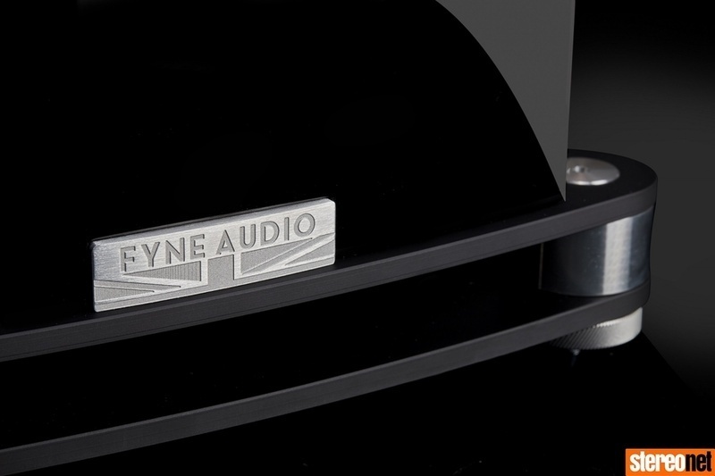 Fyne Audio công bố mẫu loa cột cao cấp F502SP 'Special Production'