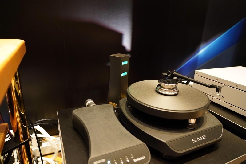 DS Audio trình làng ION-001: Chiếc máy dùng công nghệ ion để gột sạch tĩnh điện trên đĩa vinyl