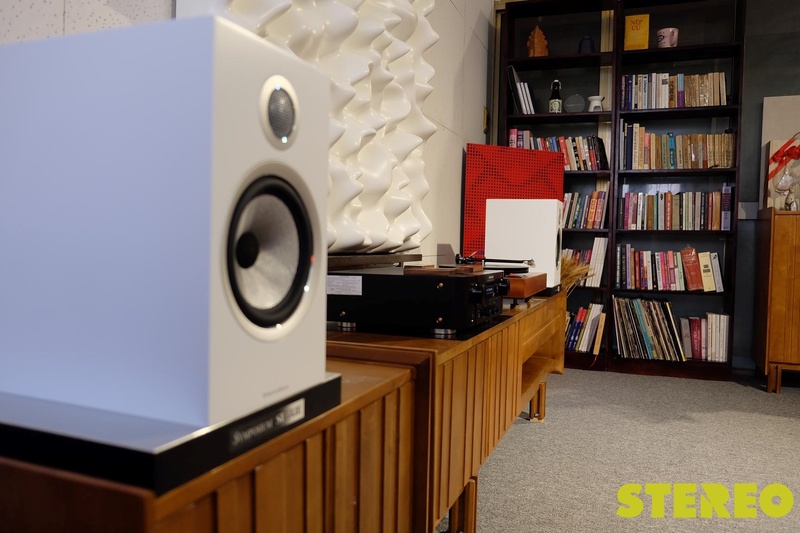 Marantz PM7000N - B&W 706 S2: Giải pháp hữu hiệu nghe nhạc streaming chất lượng