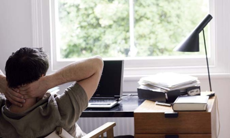 6 thói quen tiêu cực ảnh hưởng đến năng suất khi làm việc tại nhà