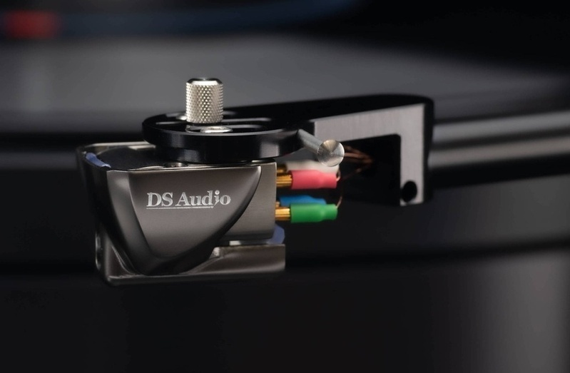 DS Audio giới thiệu bộ kim quang học đầu bảng Grand Master có giá lên tới 1,37 tỷ đồng