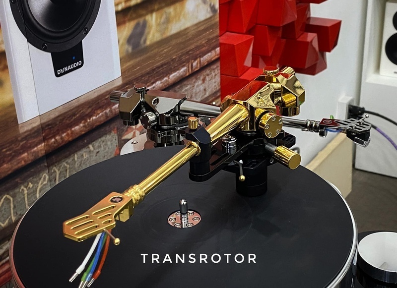 Tay cần tham chiếu Transrotor TRA9 chính thức xuất hiện ở Việt Nam